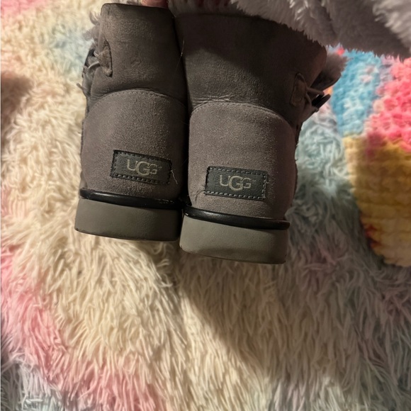 Gray Suede Ankle Boots with Fur Lining mint condition! - Picture 7 of 11